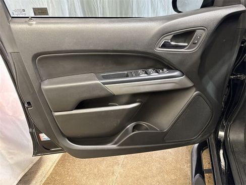 Certified 2022 Chevrolet Colorado LT w/ LT Convenience Package image 20