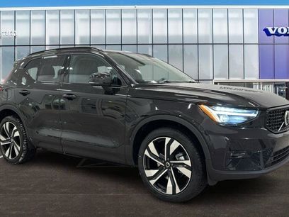 New 2026 Volvo XC40 B5 Ultra w/ Climate Package