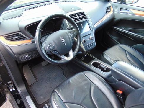 Used 2017 Lincoln MKC Reserve w/ Lincoln MKC Climate Package image 17