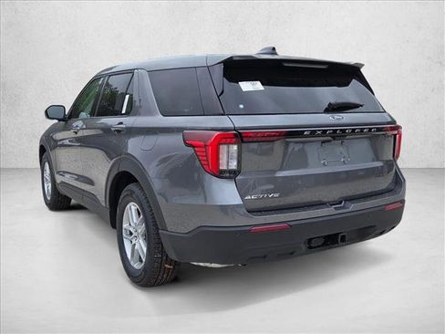 New 2026 Ford Explorer Active RWD image 8