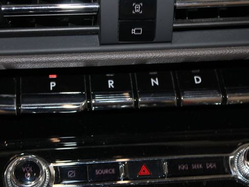 Used 2020 Lincoln Corsair FWD w/ Premium Package image 28