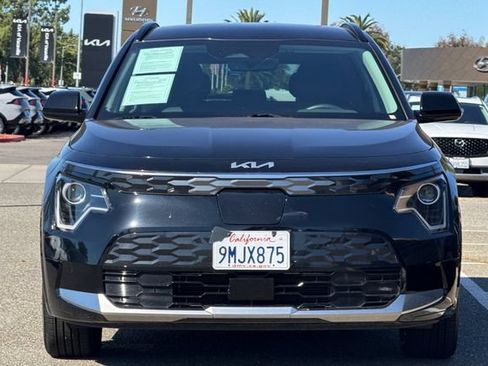Certified 2024 Kia Niro Wind FWD image 11
