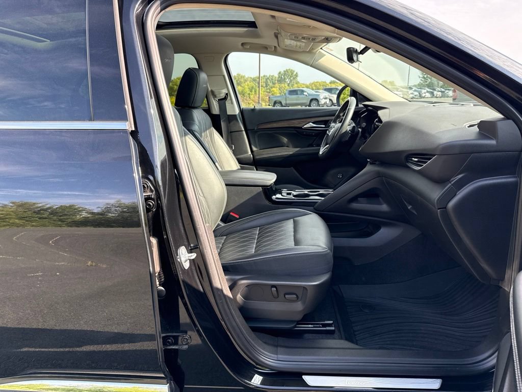 Used 2023 Buick Envision Avenir AWD/4WD image 11