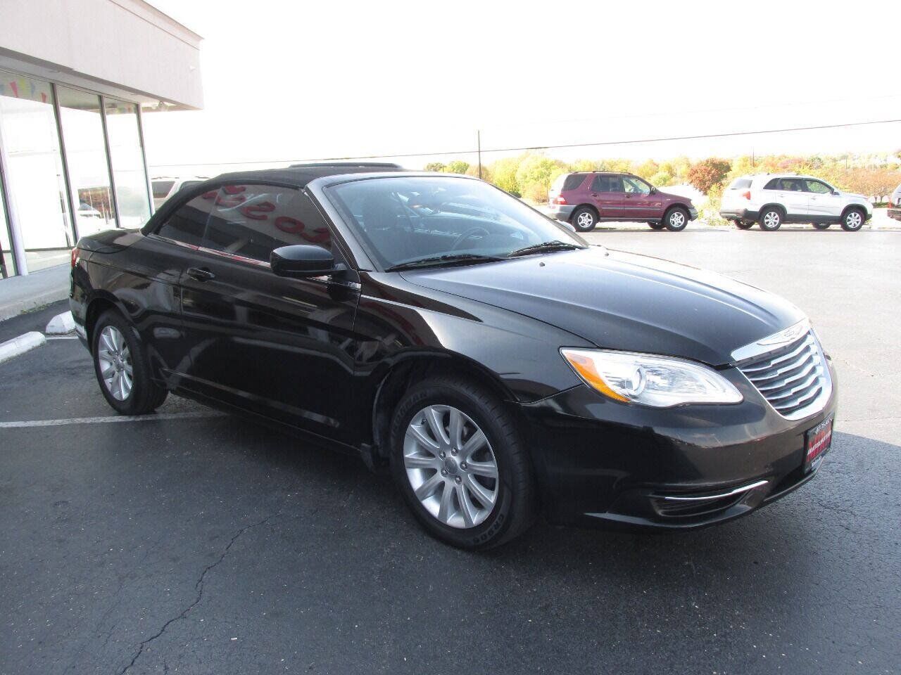 Used 2013 Chrysler 200 Touring FWD image 38