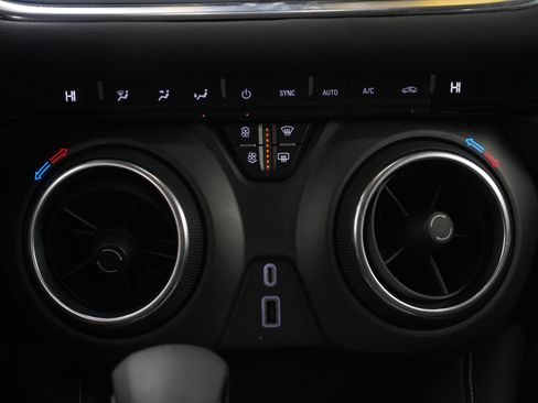 Used 2023 Chevrolet Blazer LT w/ Driver Confidence Package image 18