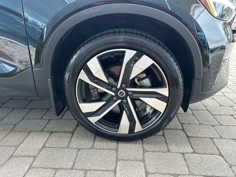 Used 2023 Volvo XC40 B5 Ultimate w/ Protection Package Premier AWD/4WD image 46