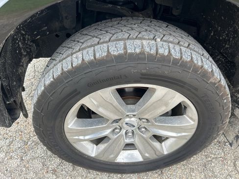 Used 2015 Ford F150 Platinum w/ Technology Package image 30