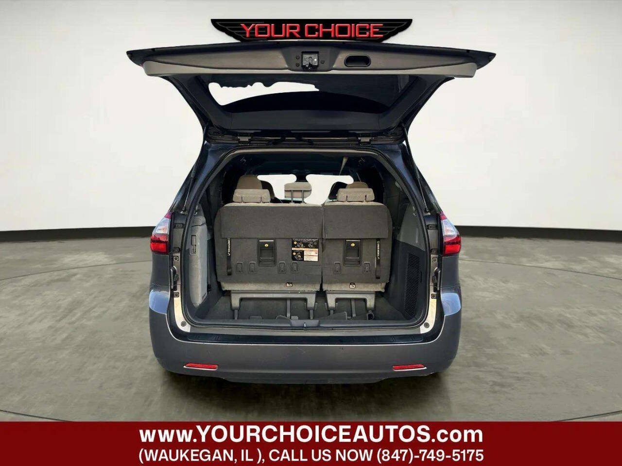Used 2020 Toyota Sienna LE FWD image 18