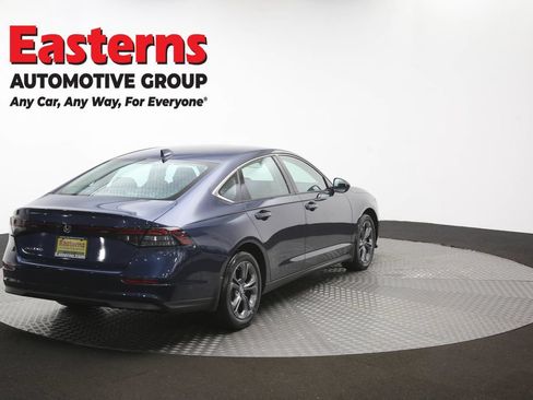 Used 2023 Honda Accord EX image 41