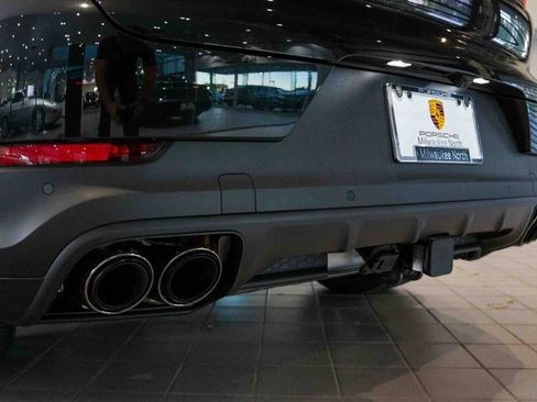 New 2025 Porsche Cayenne Coupe image 14