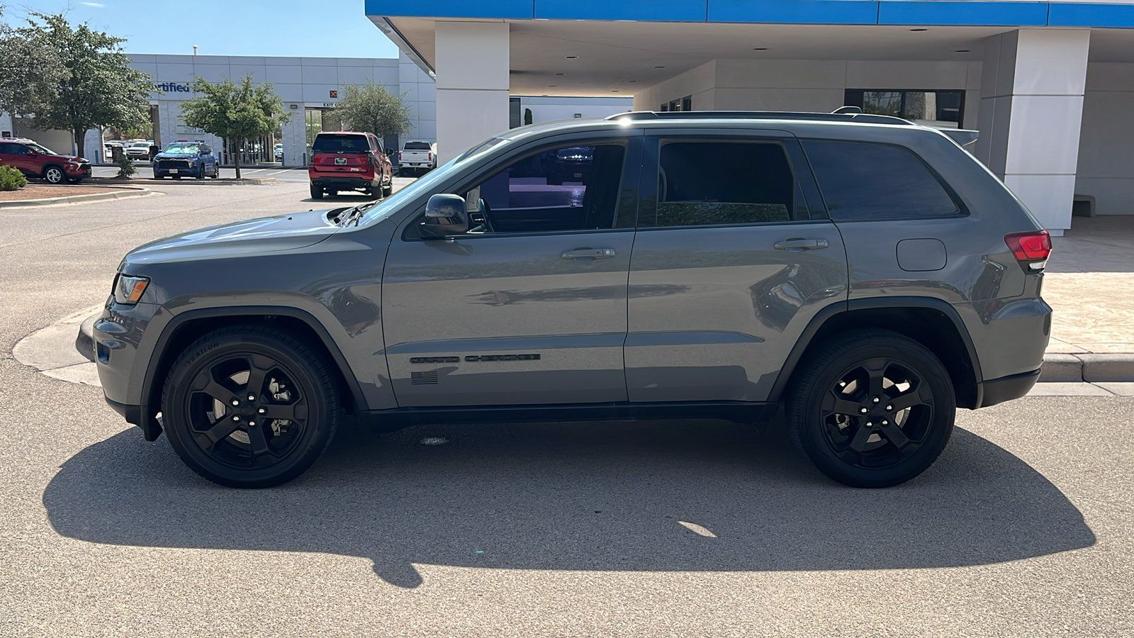 Used 2021 Jeep Grand Cherokee Freedom Edition RWD image 4