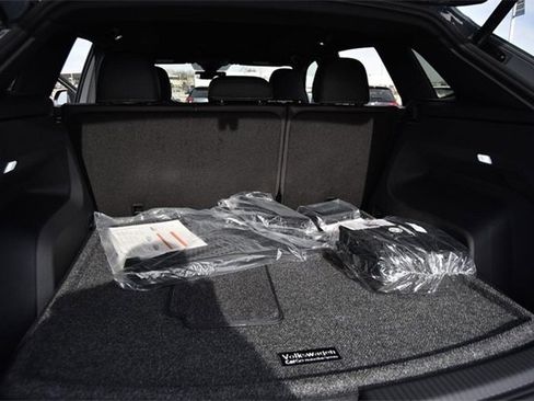 New 2026 Volkswagen Atlas Cross Sport SE image 25