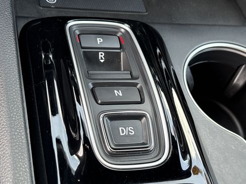 Certified 2025 Honda Pilot Black Edition image 34
