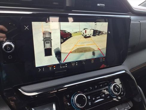 Used 2025 GMC Sierra 1500 AT4 w/ AT4 Premium Package AWD/4WD image 30