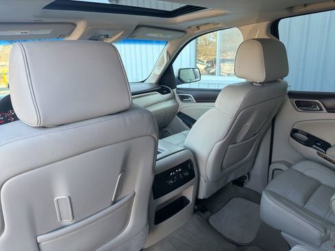 Used 2016 GMC Yukon XL Denali image 35