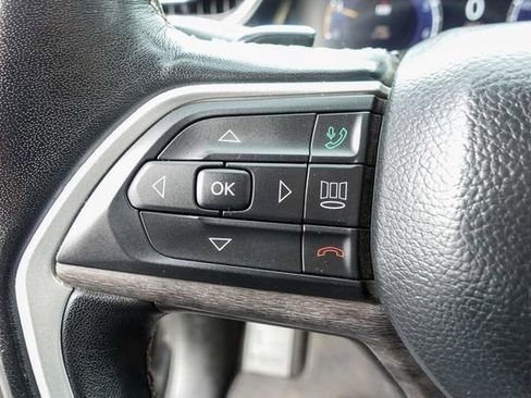 Used 2022 Jeep Grand Cherokee Limited image 13