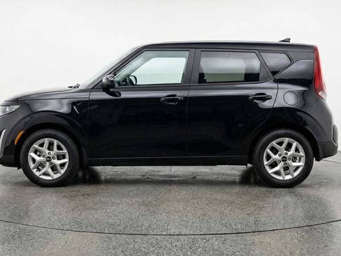 Used 2025 Kia Soul LX w/ LX Technology Package image 5