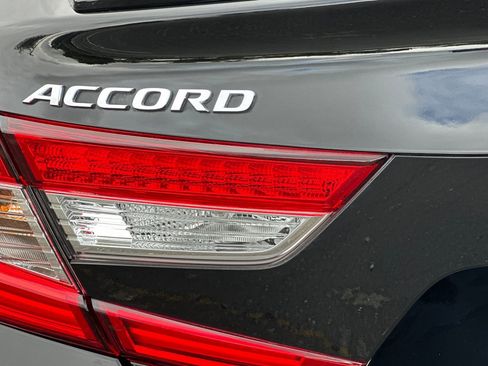 Used 2022 Honda Accord Sport image 35