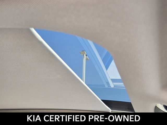 Certified 2026 Kia Sportage EX w/ EX Panorama Roof Package FWD image 9