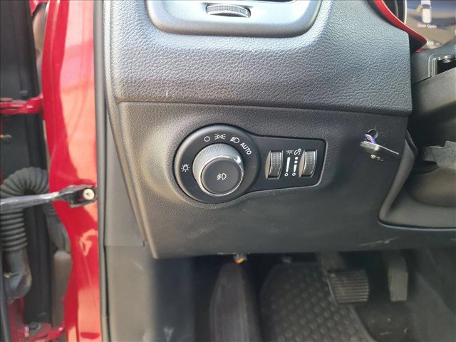 Used 2018 Jeep Compass Trailhawk w/ Navigation Group AWD/4WD image 13
