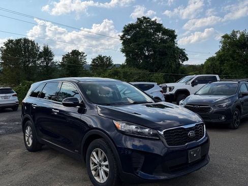 Used 2020 Kia Sorento LX AWD/4WD image 2