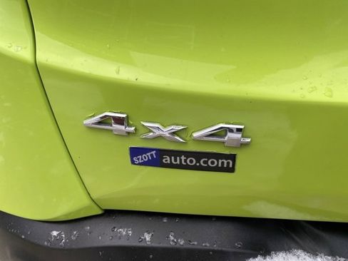 Certified 2017 Jeep Renegade Latitude w/ Cold Weather Group image 5