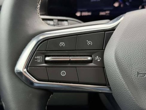 Used 2026 Chevrolet Traverse LT AWD/4WD image 21