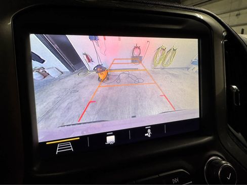 Used 2019 Chevrolet Silverado 1500 LTZ w/ LTZ Premium Package image 17