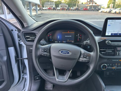 Used 2025 Ford Escape Active FWD image 17