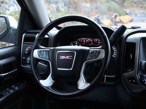 Used 2017 GMC Sierra 1500 SLE w/ SLE Value Package image 19