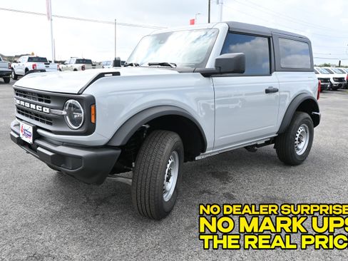 New 2026 Ford Bronco 2-Door AWD/4WD image 8