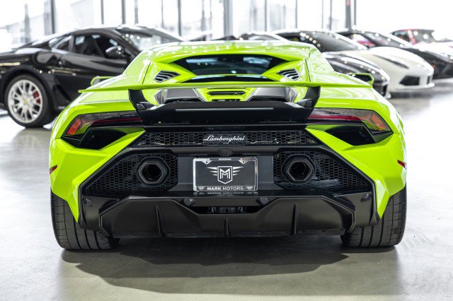 Used 2023 Lamborghini Huracan Tecnica RWD image 5