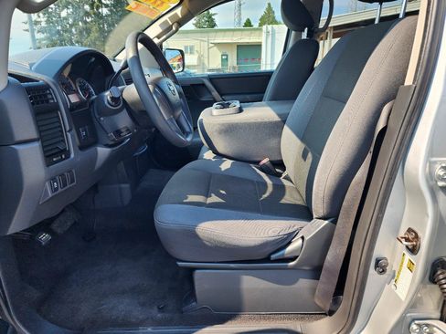 Used 2014 Nissan Titan S AWD/4WD image 13