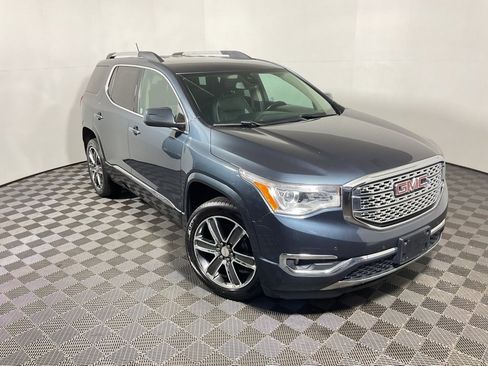 Used 2019 GMC Acadia Denali image 4