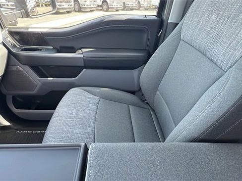 New 2025 Ford F250 XLT w/ Black Appearance Package image 23