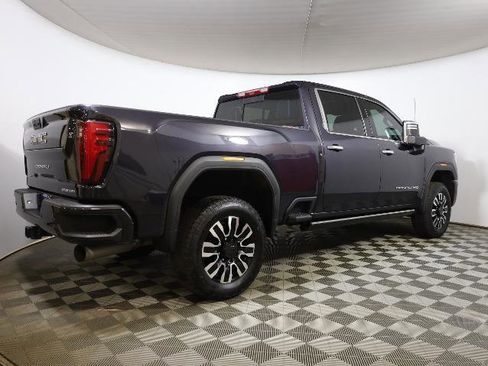 Used 2024 GMC Sierra 2500 Denali Ultimate AWD/4WD image 5