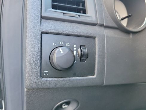 Used 2009 Dodge Charger SE image 28