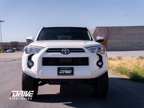 Used 2022 Toyota 4Runner SR5 image 4