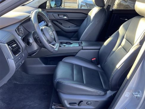 Certified 2023 Nissan Rogue SL w/ SL Premium Package image 9