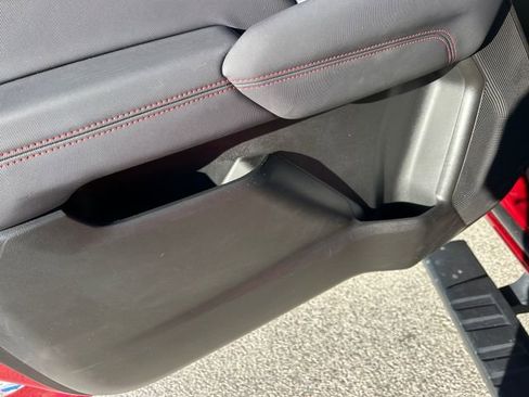 Used 2024 Chevrolet Colorado Z71 w/ Z71 Convenience Package 2 image 32