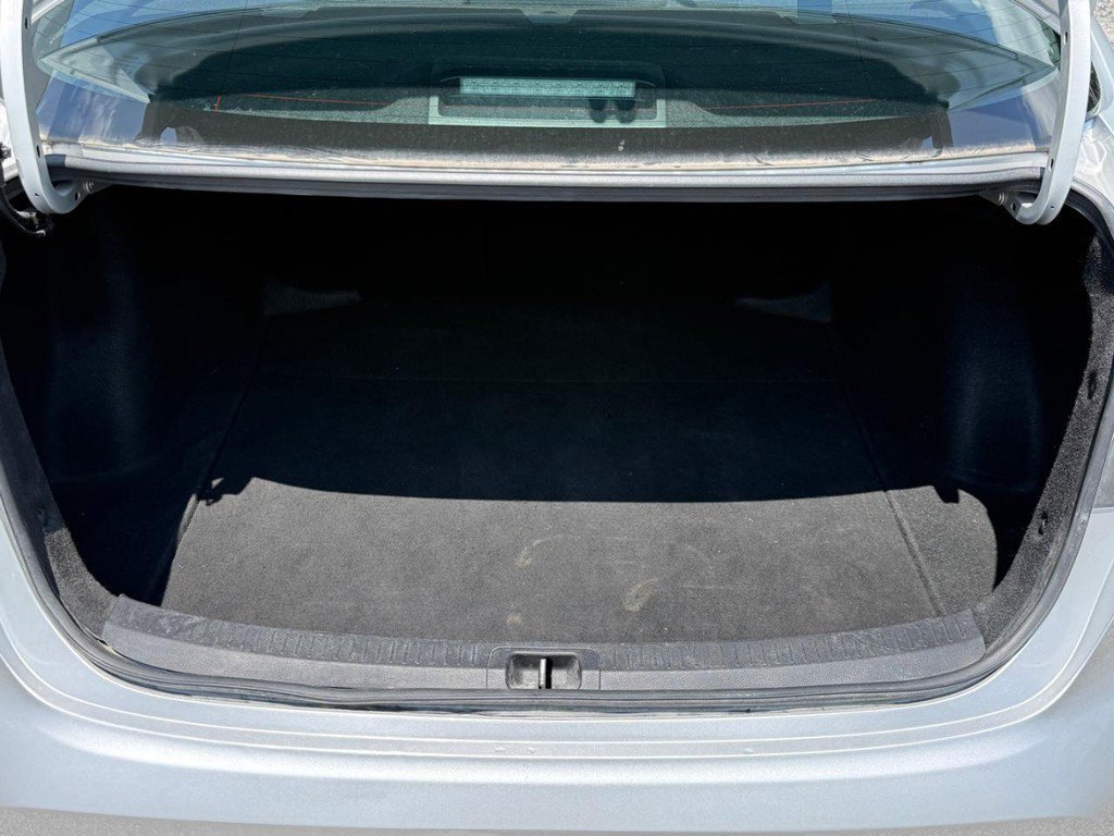 Used 2023 Toyota Corolla LE FWD image 5