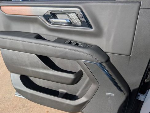 New 2026 GMC Yukon XL Denali w/ Sun & Power Step Package image 18