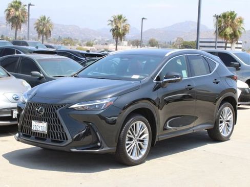 Certified 2025 Lexus NX 350 AWD w/ Accessory Package (2T) image 3