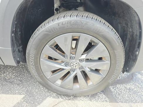Used 2023 Volkswagen Taos S w/ Driver Assistance Package FWD image 32