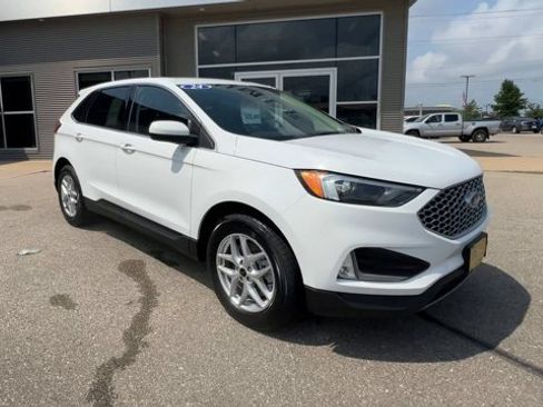 Certified 2024 Ford Edge SEL w/ Convenience Package AWD/4WD image 3