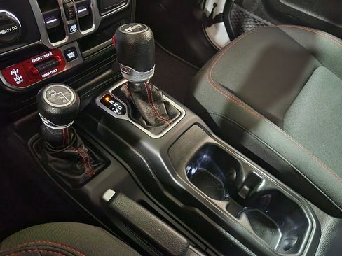 Used 2020 Jeep Wrangler Unlimited Rubicon image 39