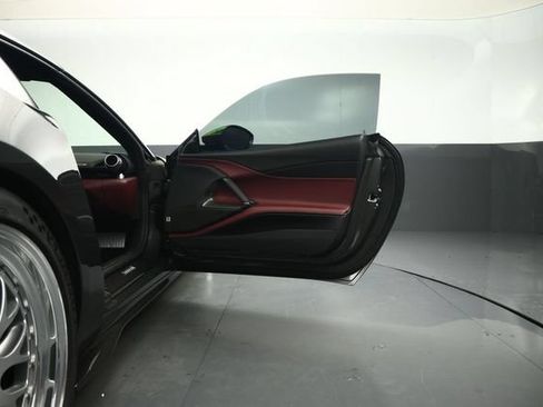 Used 2023 Ferrari 812 GTS RWD image 82