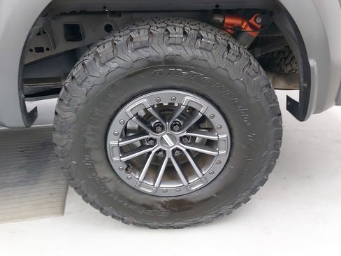 Used 2020 Ford F150 Raptor w/ Equipment Group 802A Luxury image 35