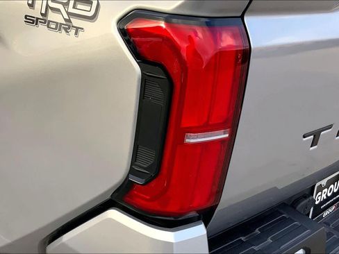 Used 2024 Toyota Tacoma TRD Sport image 28