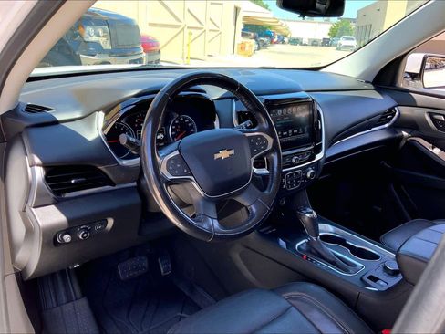 Used 2019 Chevrolet Traverse Premier w/ LPO, Floor Liner Package FWD image 18